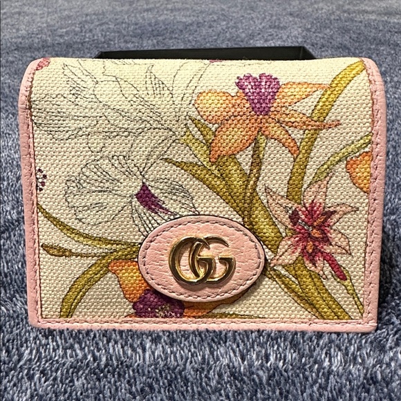 Gucci Handbags - Gucci Floral Canvas Compact Wallet